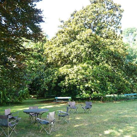 Neuillé Les Longchamps B&B 외부 사진
