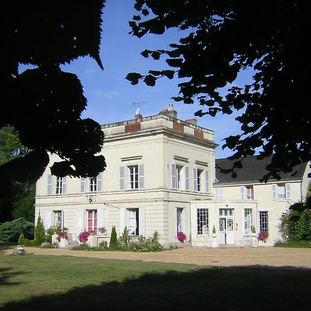 Neuillé Les Longchamps B&B 외부 사진