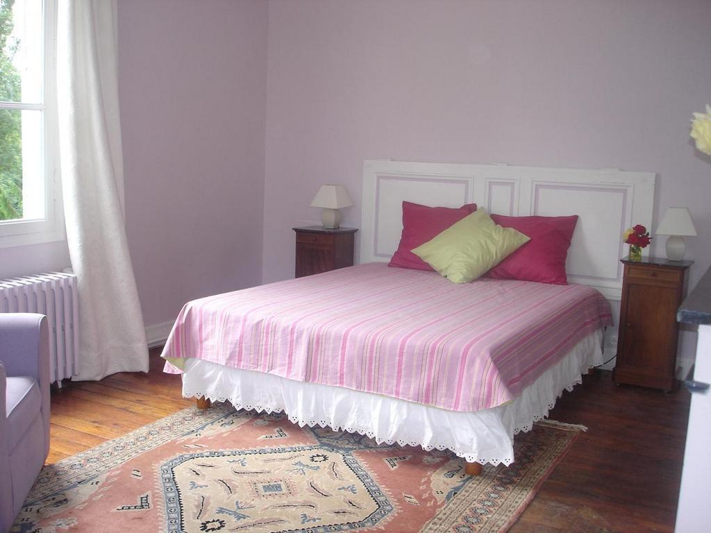Neuillé Les Longchamps B&B 외부 사진
