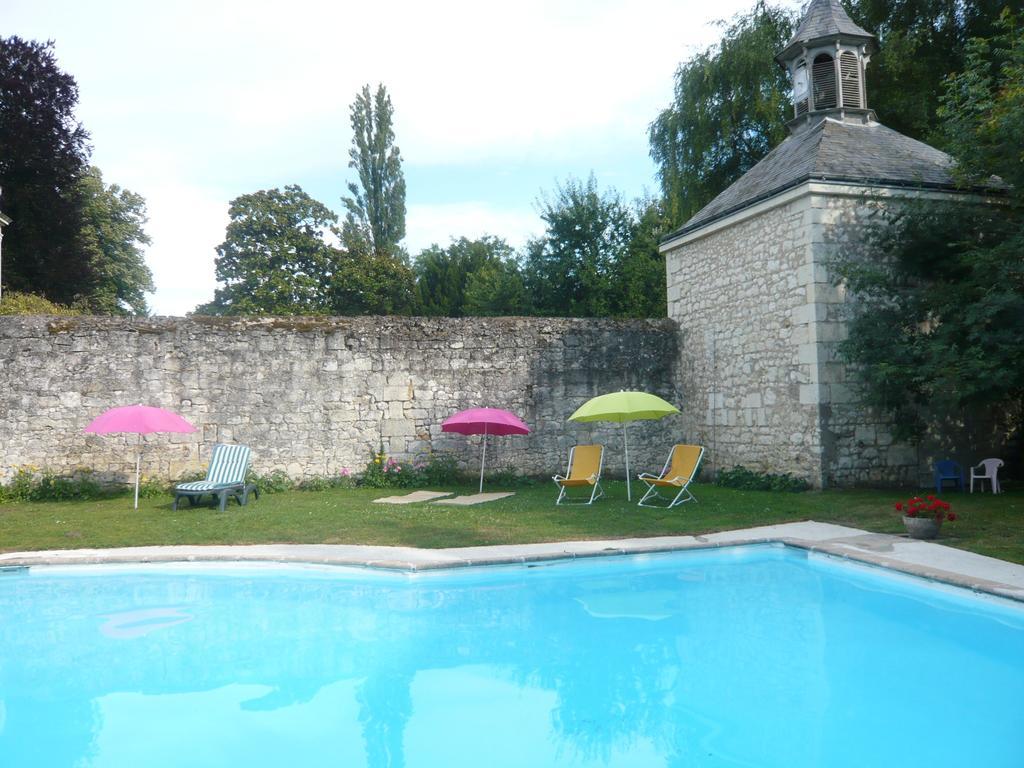 Neuillé Les Longchamps B&B 외부 사진