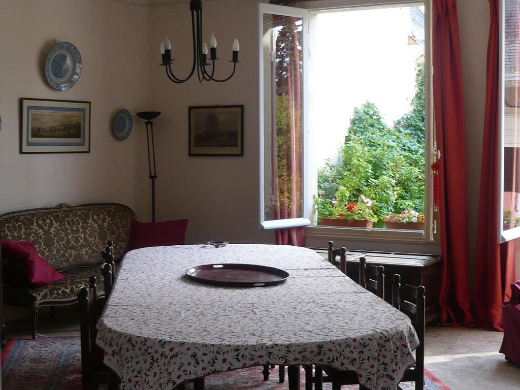 Neuillé Les Longchamps B&B 외부 사진