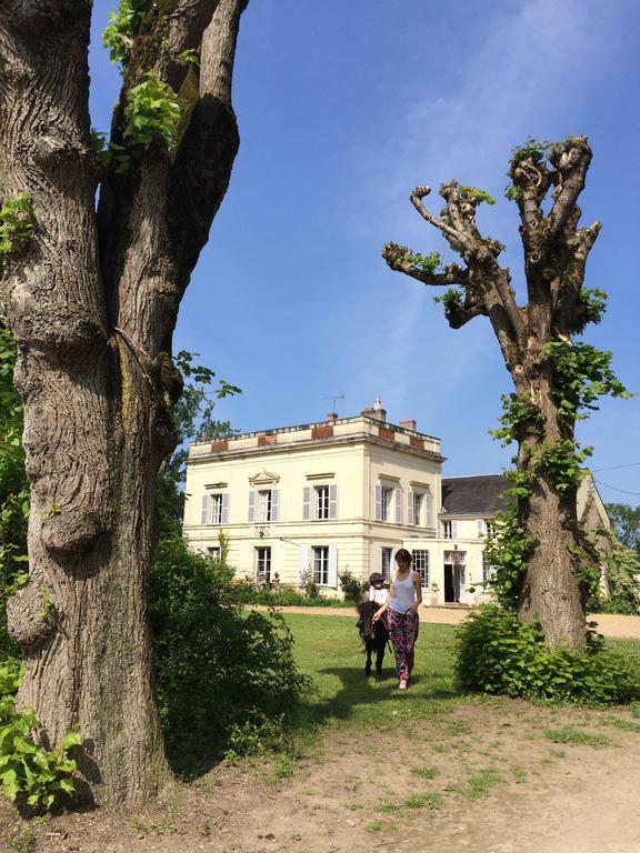 Neuillé Les Longchamps B&B 외부 사진
