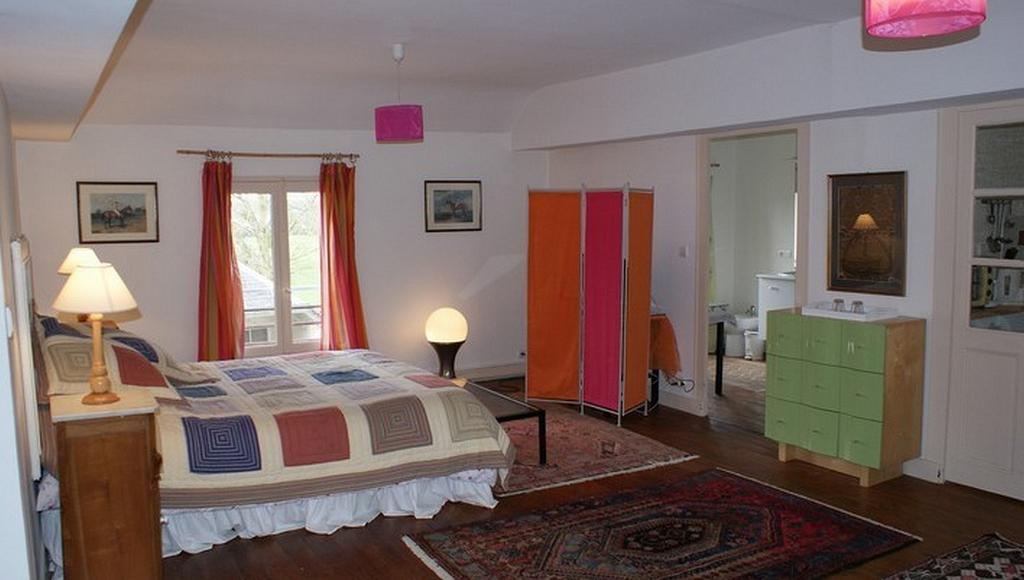 Neuillé Les Longchamps B&B 외부 사진