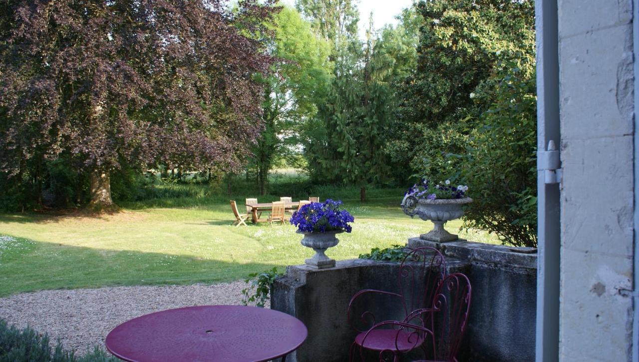 Neuillé Les Longchamps B&B 외부 사진